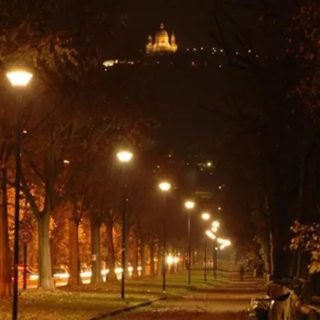 Appartement Elegante, Signorile Bilocale Lungo Il Fiume Po *