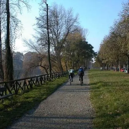 Elegante, Signorile Bilocale Lungo Il Fiume Po Turin